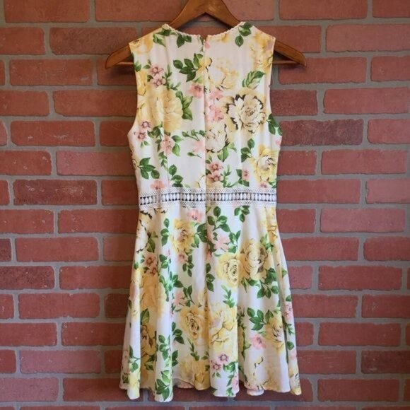 Disney Princess Floral Dress Lace Detail Summer Size Small Coastal - Picture 2 of 8